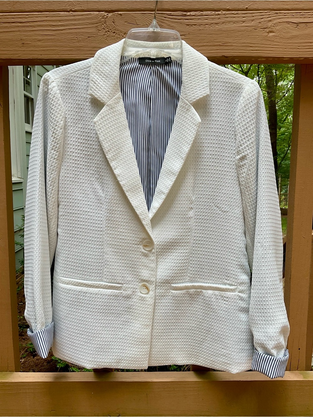 Doe & Rae White Textured Blazer with Striped Lining